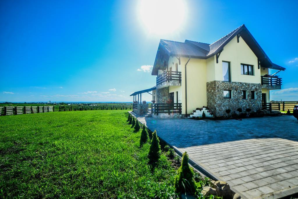 Hotel Dor De Casa Doljesti Exterior foto